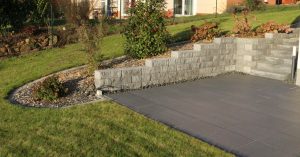 Pflasterarbeiten und Mauerwerk