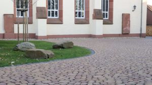 Pflasterarbeiten und Findlinge